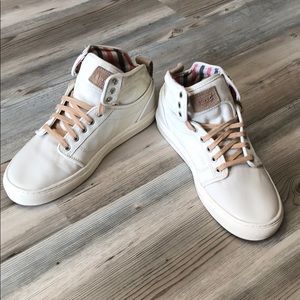 Size 7 Vans Sneakers